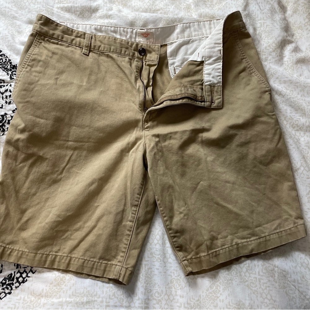Dockers - Men’s Khaki Shorts - Size 38